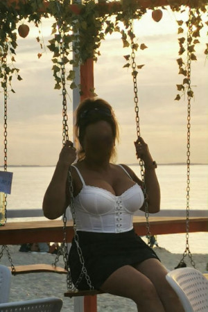 Nina – Mollige Dame bei XXL4YOU in Heilbronn