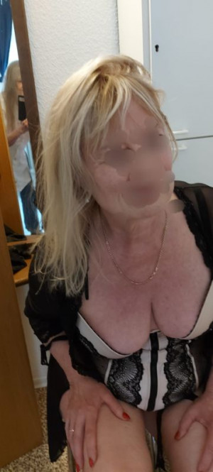Petra – Mollige Dame bei XXL4YOU in Heilbronn